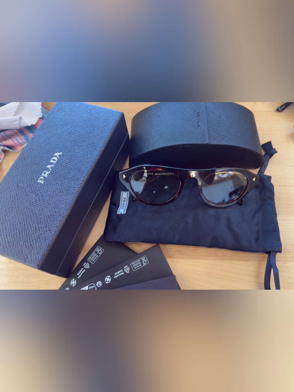 Authentic brand new Prada viral sunglasses SPR B15 - Picture 3 of 4